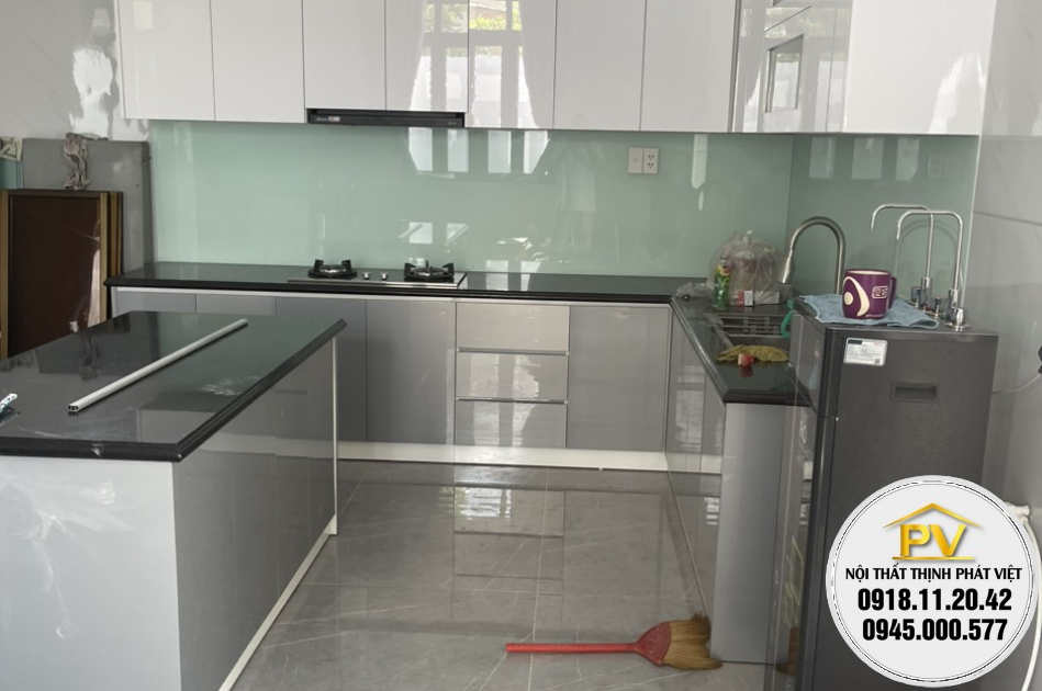 Tủ bếp giá rẻ 28