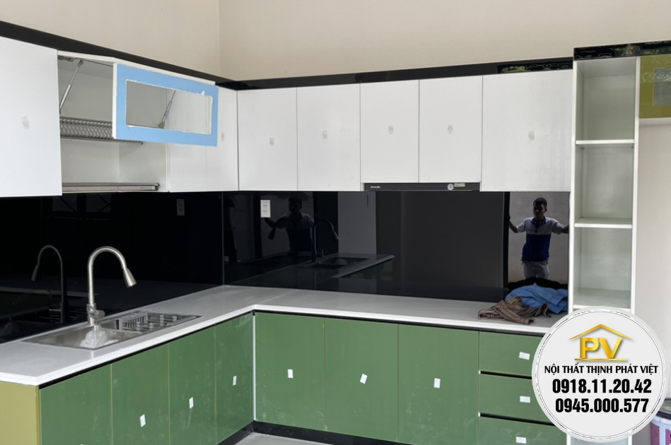 Tủ bếp giá rẻ 23TP